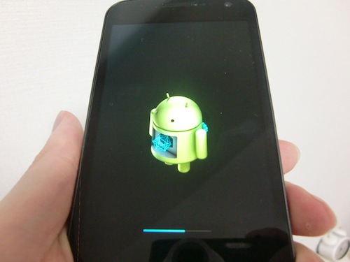 Galaxy Nexus システムアップデート 再起動中1